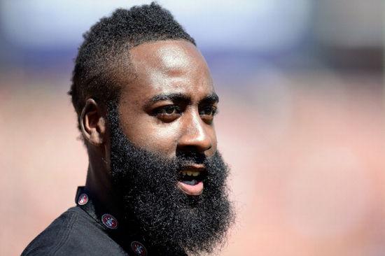 他们在等一 他们在等一